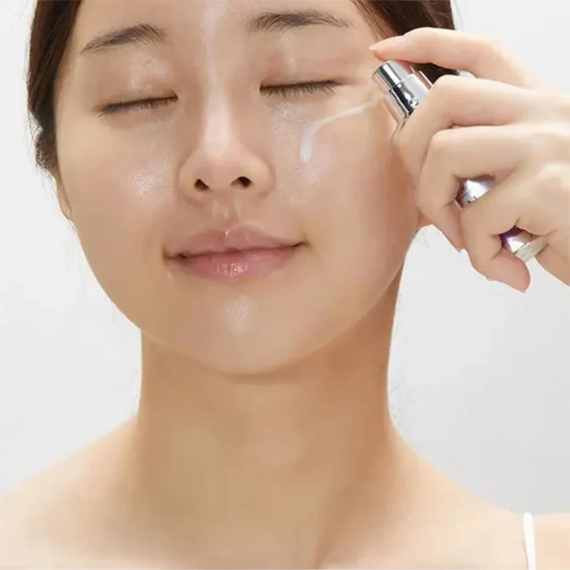 سرم لیفتینگ صورت وی تی کازمتیک Reedle Shot حجم ۳۰ میل - Image 2