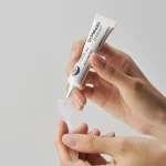 کرم دور چشم دکتر ملاکسین حجم ۱۰ گرم - Image 3